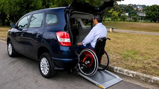 Frota completa de táxis adaptados sempre disponível